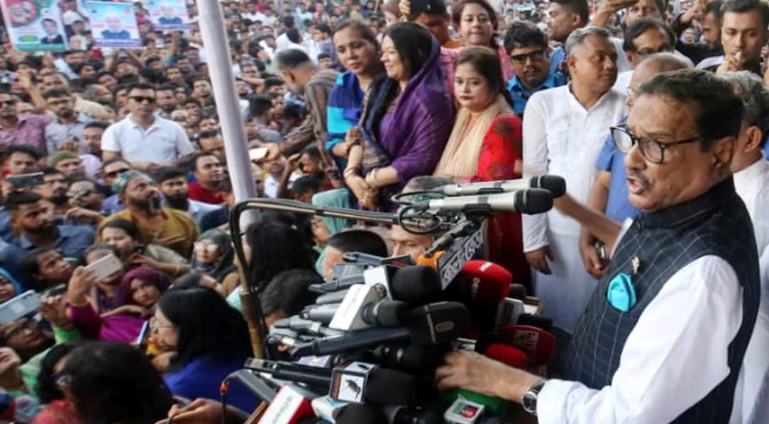 ‘শেখ হাসিনার অধিনেই নির্বাচন’