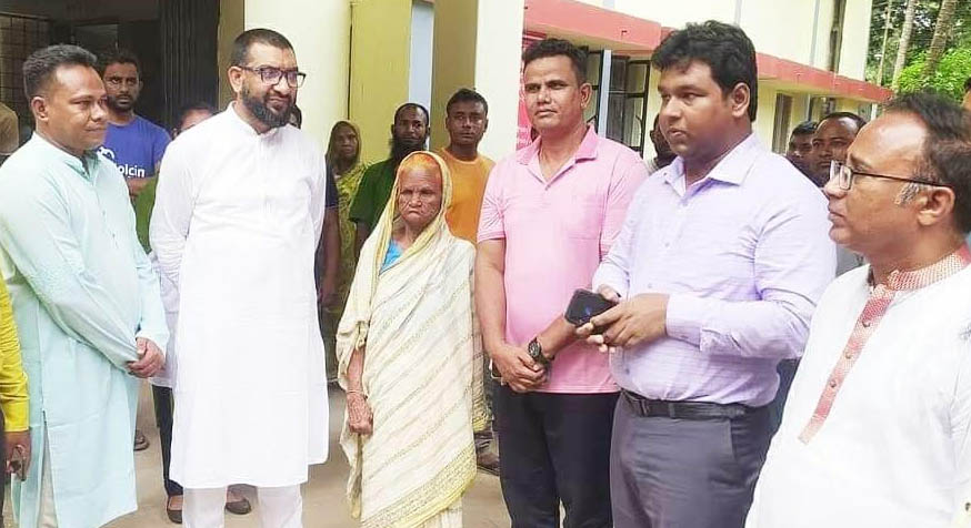 বাড়ি থেকে বেড় করে দেওয়া মায়ের আশ্রয় এখন বৃদ্ধাশ্রম