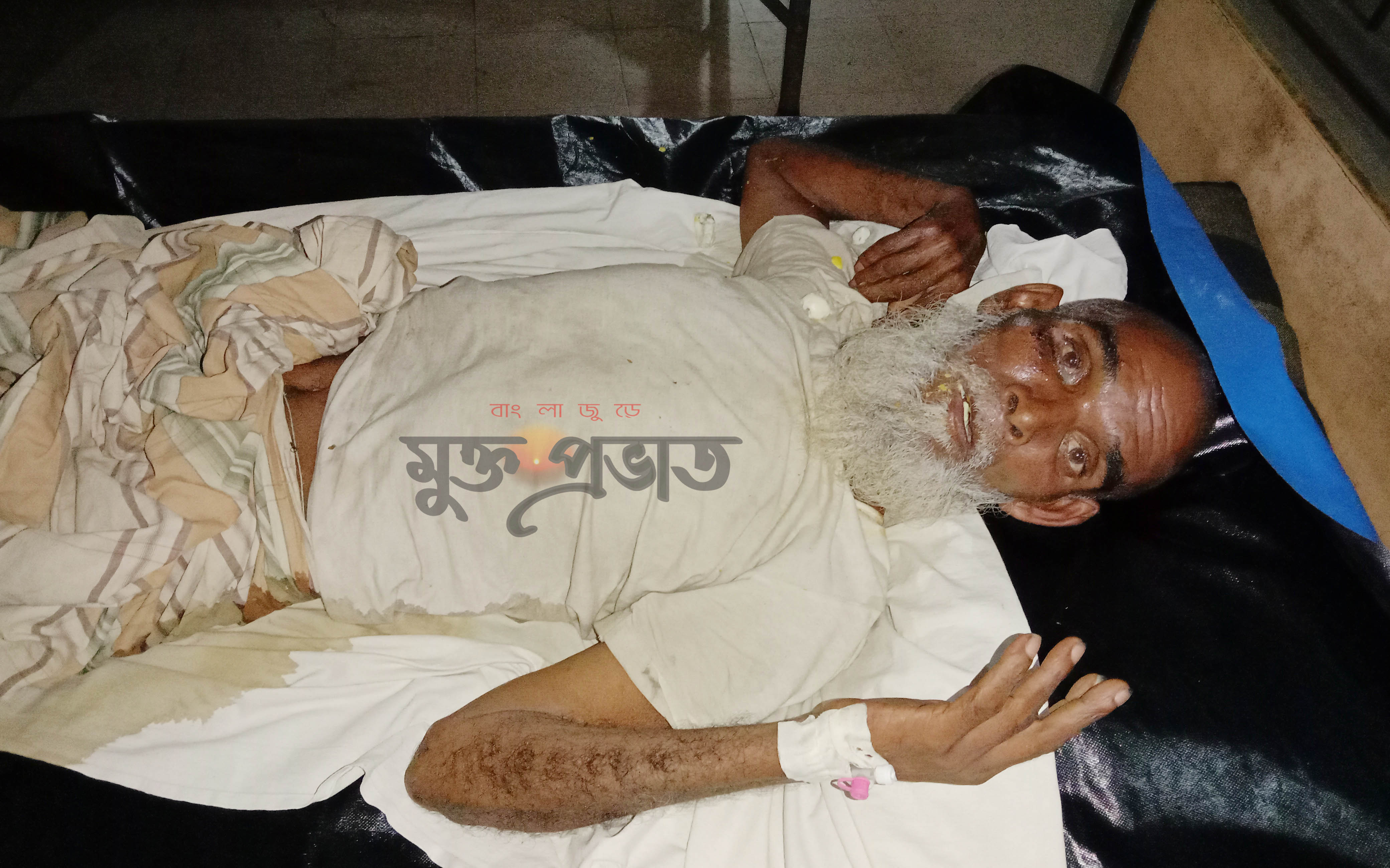 গুরুদাসপুর হাসপাতালে চিকিৎসাধীন রয়েছে পরিচয়হীন বৃদ্ধ
