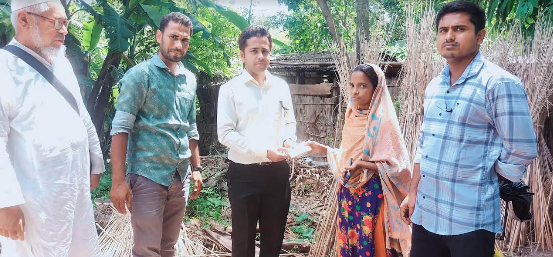 ব্রেইন টিউমারে আক্রান্ত মেহেদীর পাশে দাড়ালেন ভারপ্রাপ্ত  ইউএনও বোরহানউদ্দিন মিঠু 