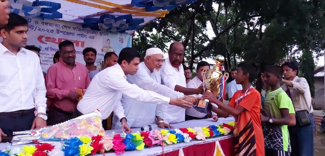 ইসলামপুরে বঙ্গবন্ধু-বঙ্গমাতা গোল্ডকাপ ফুটবল টুর্নামেন্টের অনুষ্ঠিত