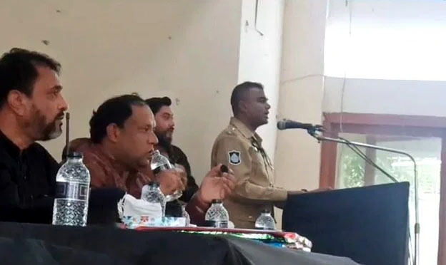 অর্থমন্ত্রীর জন্য ভোট চাওয়া নাঙ্গলকোট থানার ওসি প্রত্যাহার
