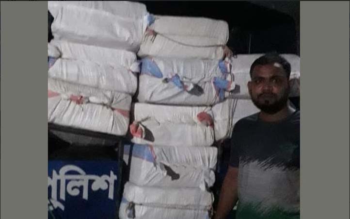 এসএ পরিবহন কুরিয়ার সার্ভিস থেকে নকল আকিজ বিড়ি জব্দ