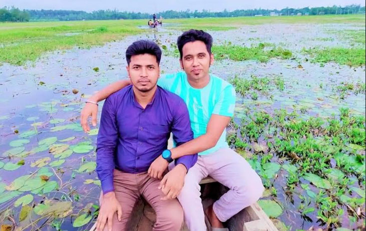 চকরিয়ার নলবিলা শাপলা বিলে পর্যটকের ভিড়