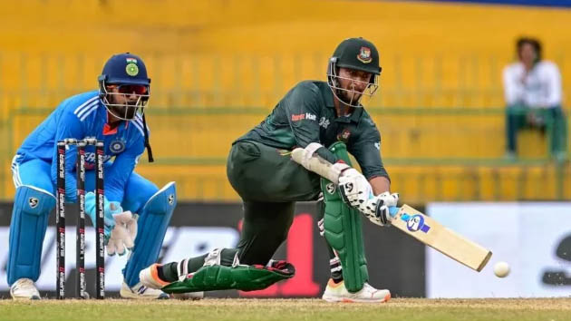 ২৬৫ রানে লড়তে হবে সাকিবদের