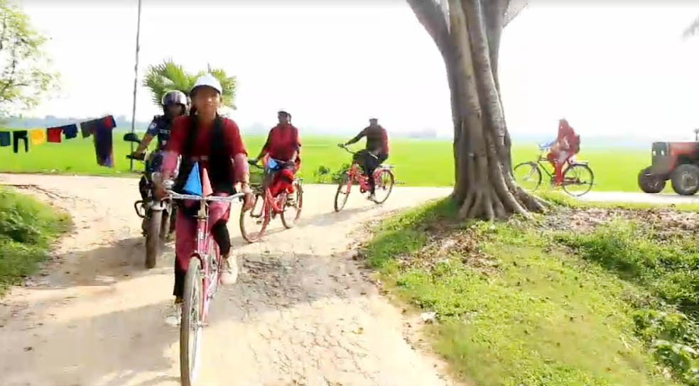 বদলগাছীতে জাতীয় কন‍্যা দিবস উপলক্ষ্যে সাইকেল র‍্যালি