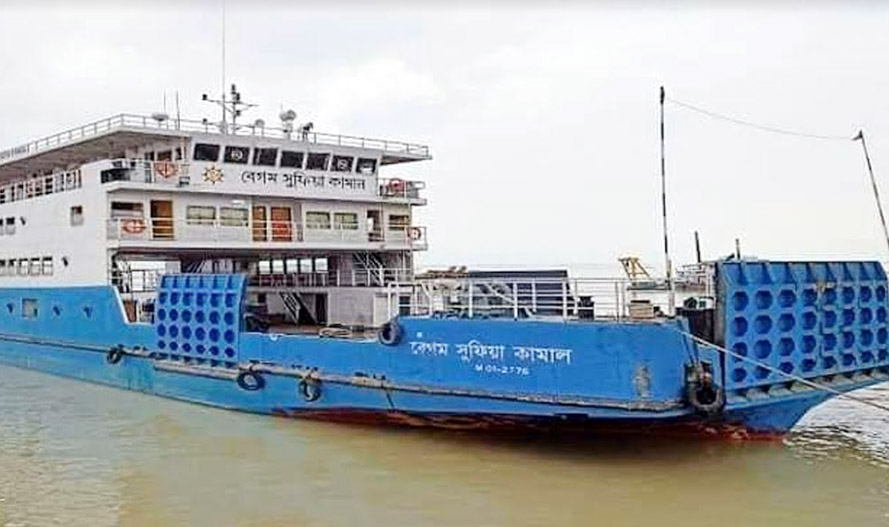 নাব্যতা সংকটে চিলমারী-রৌমারী নৌরুটে ফেরি চলাচল বন্ধ