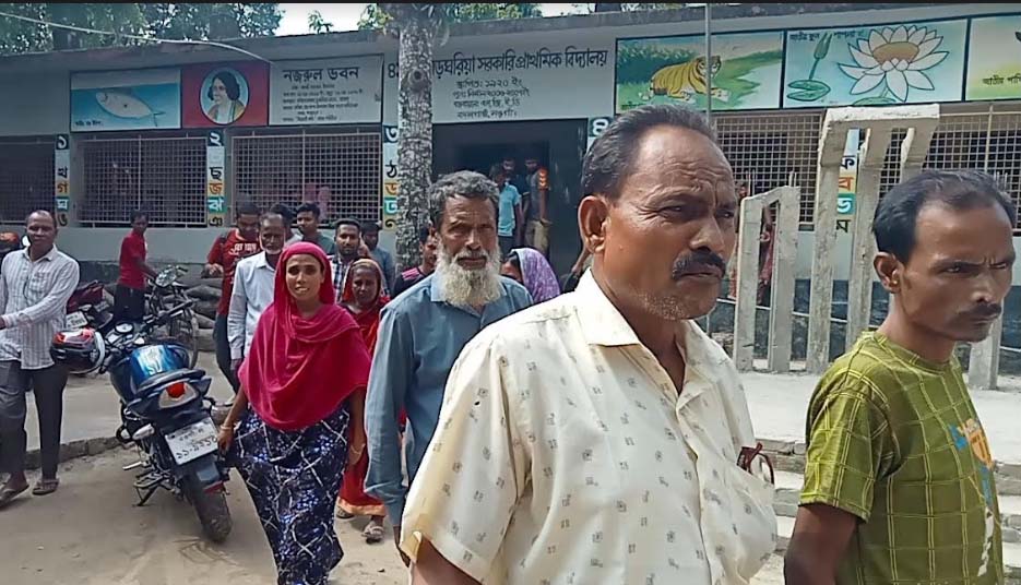 বদলগাছীতে প্রধান শিক্ষক তানজিমা বানুর অপসারণ চাইলেন এলাকাবাসী