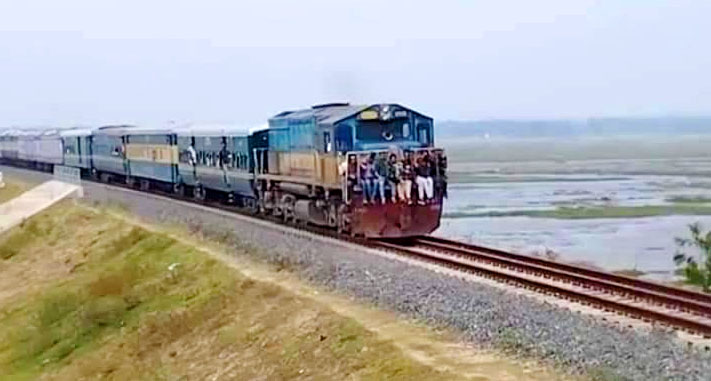 ট্রেন এলো কক্সবাজারে