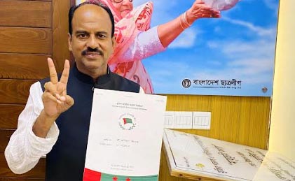 পলকের আসনে আওয়ামী লীগের মনোনয়ন জমা দিলেন শফিক