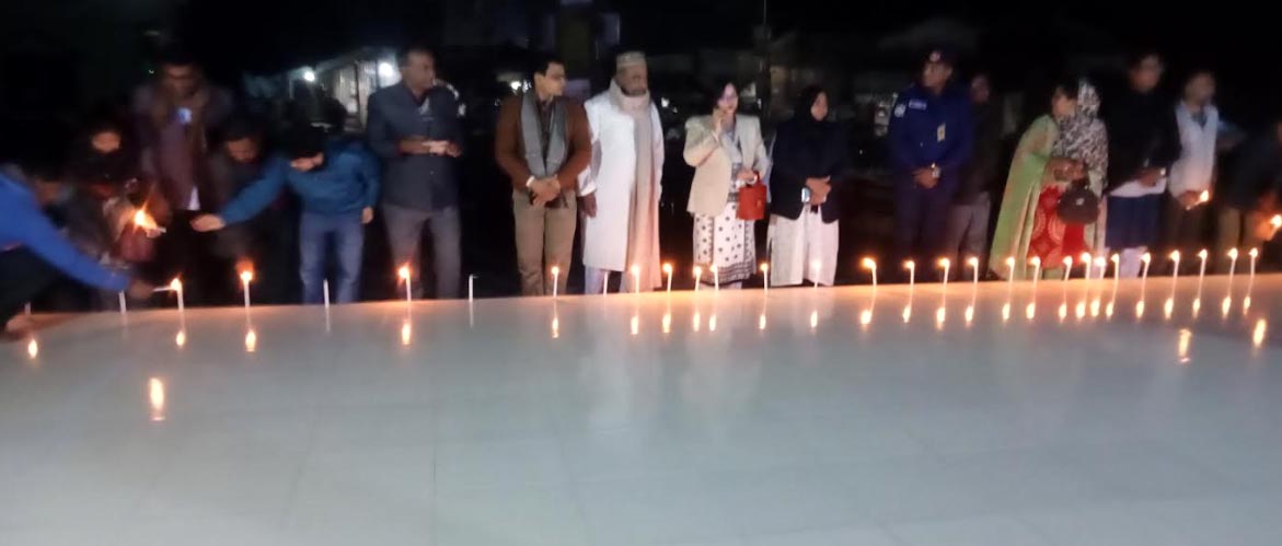 বুদ্ধিজীবীদের স্বরণে মোমবাতি প্রজ্বলন