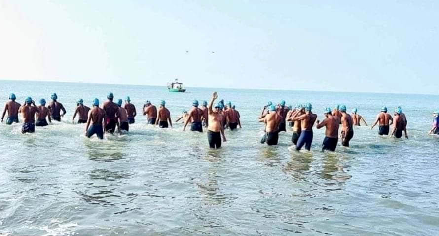 বাংলা চ্যানেল পাড়ি দিতে নেমেছেন দুই নারীসহ ৪৩ সাঁতারু
