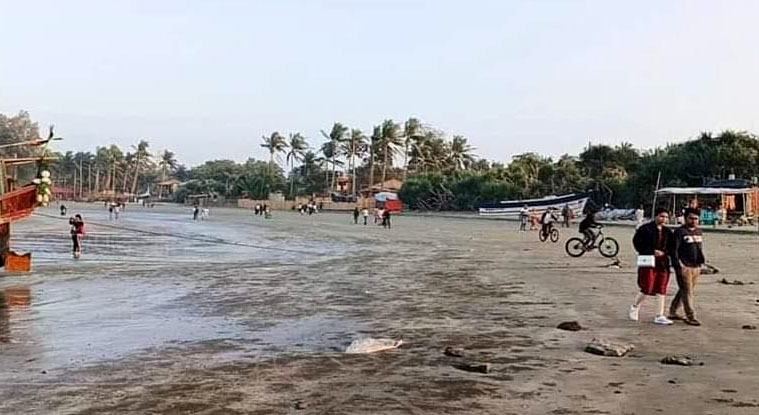 সেন্টমার্টিনে কমেছে পর্যটক