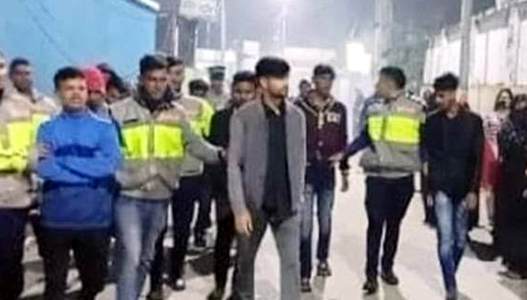 কক্সবাজারে হোটেল থেকে ১৮ নারী-পুরুষ গ্রেফতার