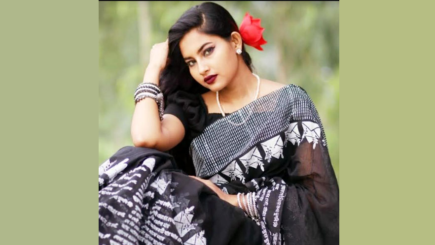 ফাল্গুনী সাদা পলাশ...