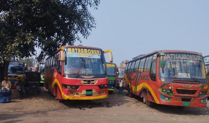 আজ থেকে চকরিয়া-লামা সড়কে অনির্দিষ্টকালের পরিবহণ ধর্মঘট শুরু
