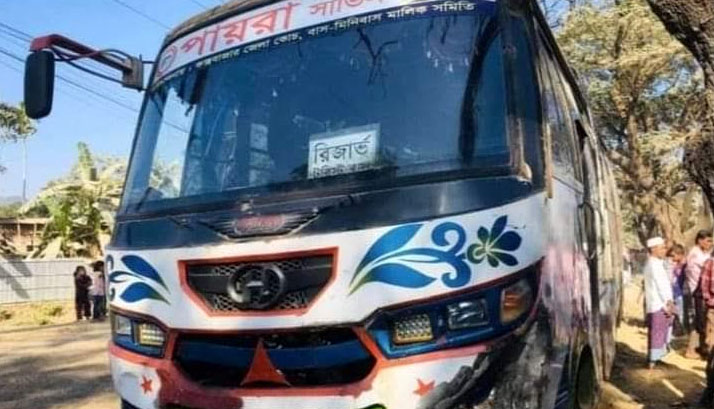 টেকনাফে বেপরোয়া বাস কেড়ে নিলো দুই শিশুর প্রাণ