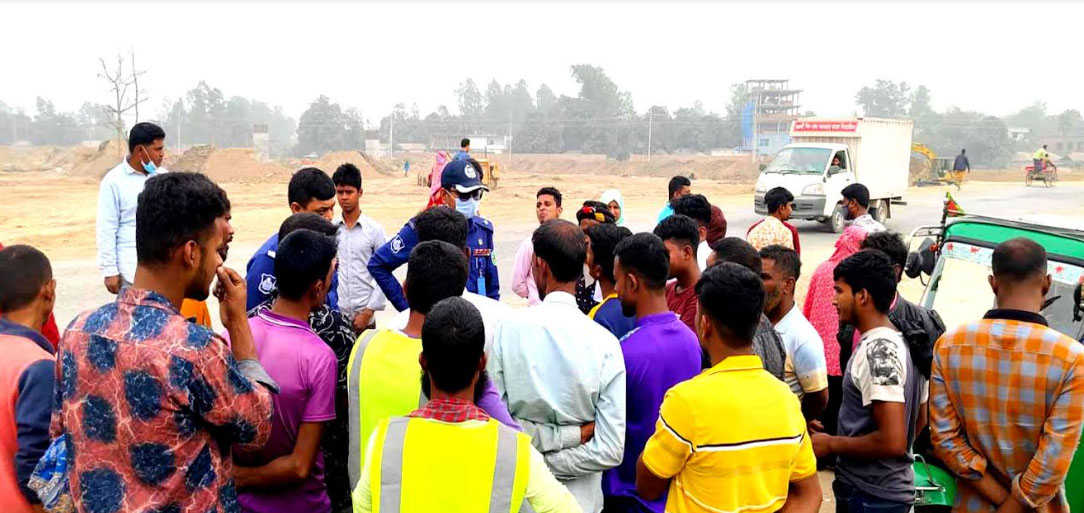 মহাসড়কে অবৈধ যান চলাচল বন্ধে অভিযান