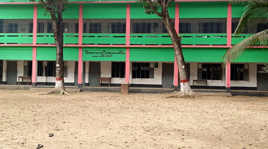 ভাষাশহীদদের শ্রদ্ধা নিবেদন করতে পারেননি অধিকাংশ শিক্ষার্থীরা