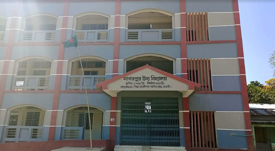 বদলগাছীতে ৪র্থ শ্রেনীর নিয়োগে পরীক্ষার আগেই ৭০ লাখ টাকার বানিজ‍্য
