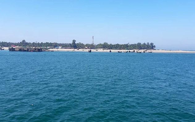 এবার সেন্টমার্টিনের ওপারে মর্টার শেল বিস্ফোরণ