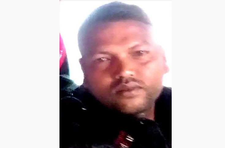 উল্লাপাড়ায় ধান কাটতে গিয়ে হিটস্ট্রোকে মারা গেলেন কৃষক