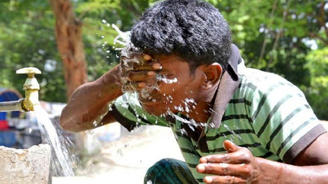 দেশজুড়ে বইছে তাপপ্রবাহ, বাড়তে পারে গরম