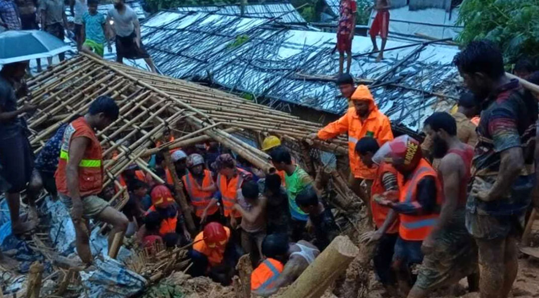 রোহিঙ্গা ক্যাম্পে পাহাড় ধ্বসে ৯ জনের মৃত্যু