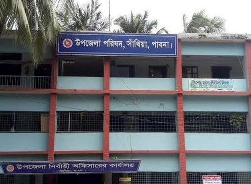 বয়স্ক ভাতা আর আশ্রয়ণের ঘর দিতে দরিদ্রদের কাছ নেওয়া হয়েছে অর্থ