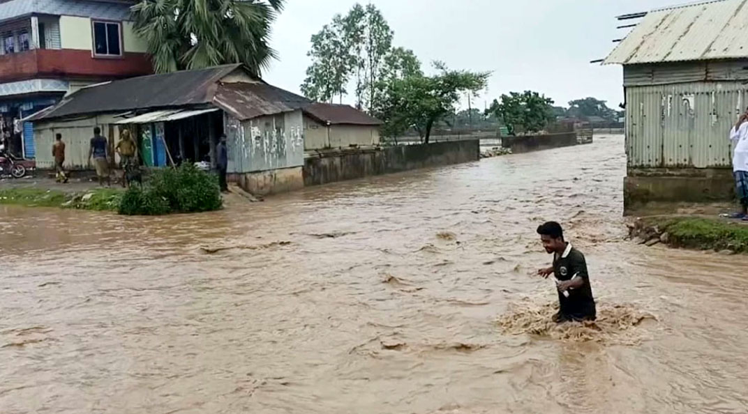 সিলেটে তিনঘন্টায় ৬৫ মিলিমিটার বৃষ্টি, ফের বন্যার শঙ্কা