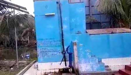 ঝালকাঠিতে পানি শূণ্য হচ্ছে নলকূপ