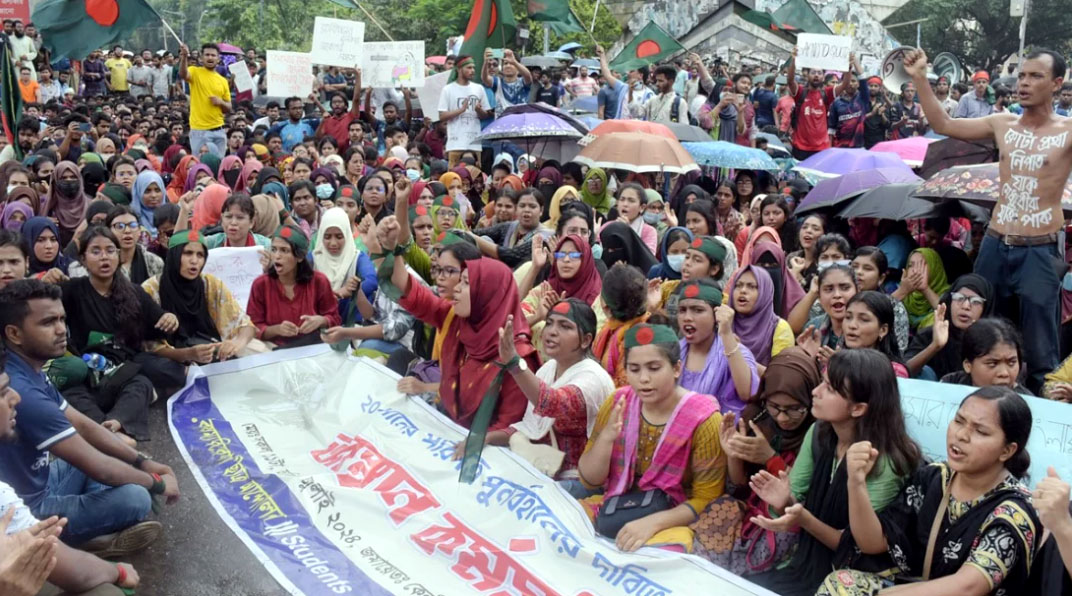 নতুন কর্মসূচি দিয়ে সাহাবাগ ছাড়লো শিক্ষার্থীরা