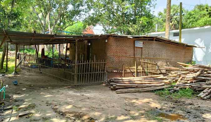 বদলগাছীতে সভাপতি সেজে মসজিদ সংস্কারের টাকা তুলে নেওয়ার অভিযোগ