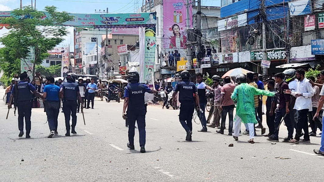 নাটোরে ৮ মামলায় জামায়াত-বিএনপির ৭১ নেতাকর্মী গ্রেপ্তার