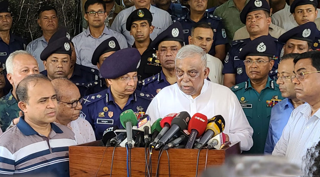 আন্দোলনরত শিক্ষার্থীদের নিয়ন্ত্রণ বিএনপি—জামায়াতের হাতে: স্বরাষ্ট্রমন্ত্রী