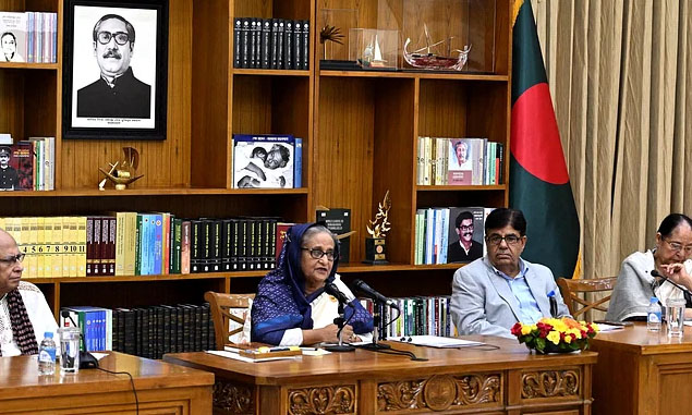 সন্ত্রাসীদের শক্ত হাতে মোকাবিলার নির্দেশ প্রধানমন্ত্রীর