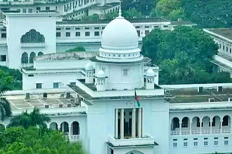 প্রধান বিচারপতির পর পদত্যাগ করেছেন আপিল বিভাগের দুই বিচারপতি