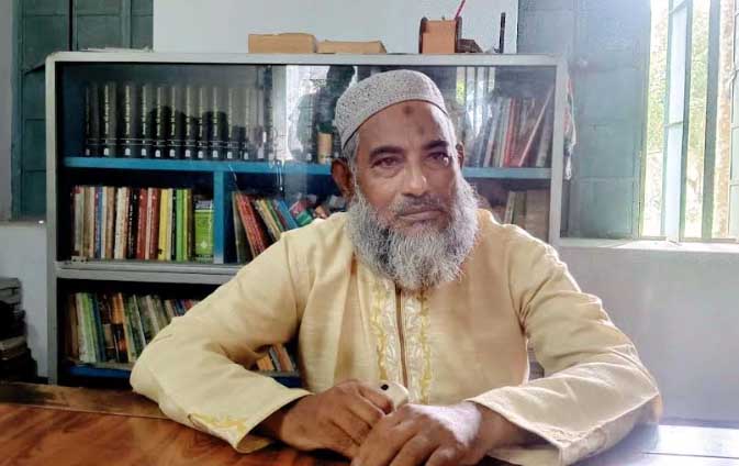 বাগাতিপাড়ায় গোপনে কমিটি গঠনের অভিযোগে প্রধান শিক্ষক অবরুদ্ধ