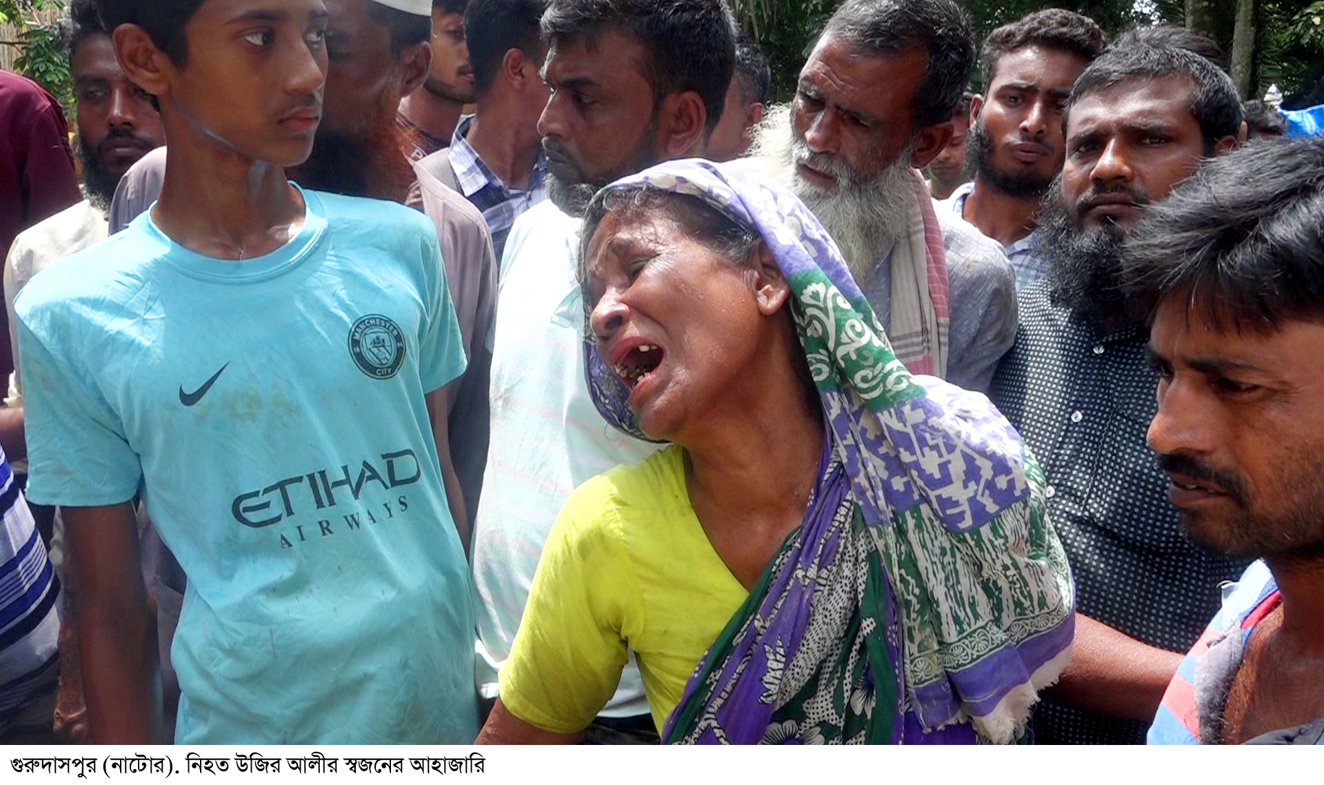 গুরুদাসপুরে চোর সন্দেহে এক যুবককে পিটিয়ে হত্যা