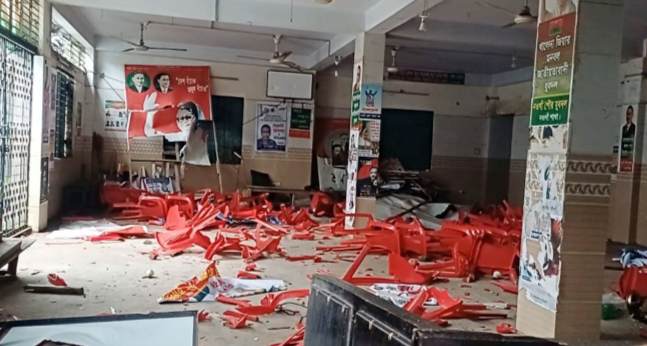 নওগাঁয় বিএনপির কার্যালয়ে হামলায় আওয়ামী লীগের ৯২ নেতাকর্মীর বিরুদ্ধে মামলা