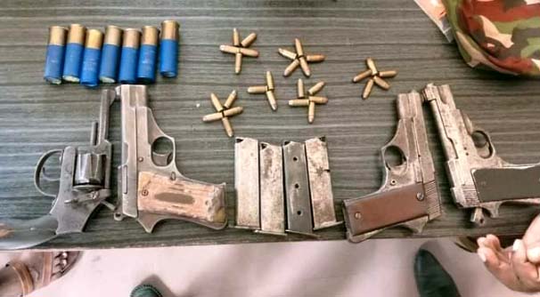 রাজশাহীতে অস্ত্র ও গুলি উদ্ধার