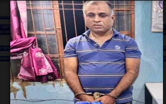 ৭০ হাজার ইয়াবাসহ গ্রেপ্তার টেকনাফ মাদকদ্রব্য নিয়ন্ত্রণ কর্মকর্তা 