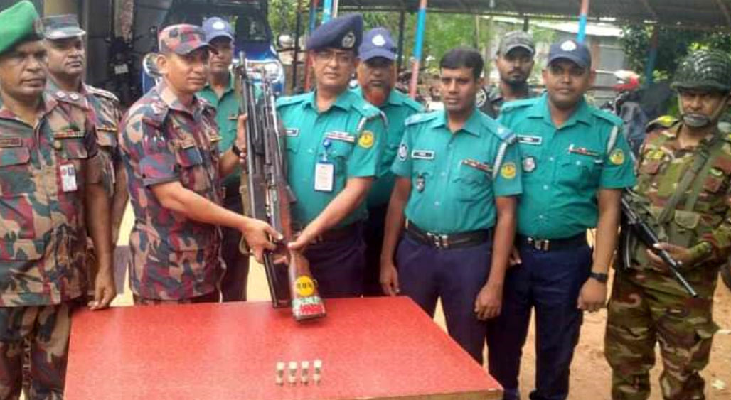 রাজশাহীতে থানা থেকে লুট হওয়া অস্ত্র উদ্ধার