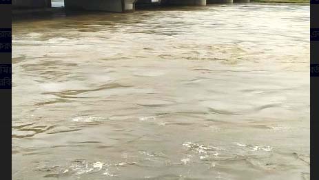 বন্যা: স্রোতে ভেসে গেল গর্জনিয়ার দুই যুবক