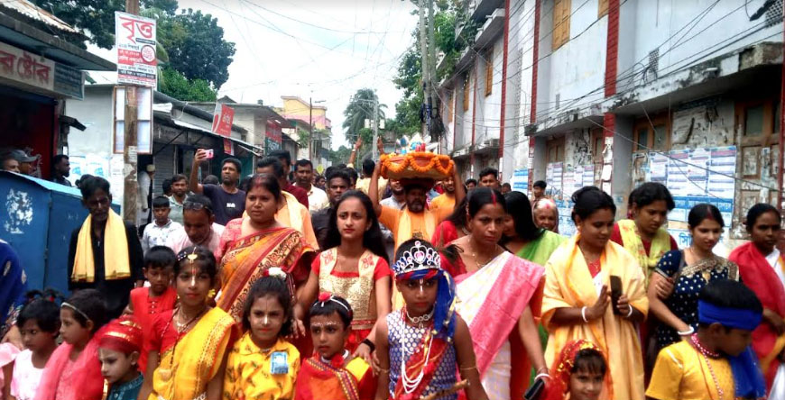 উল্লাপাড়ায় শ্রীকৃষ্ণের জন্মাষ্টমী উদযাপিত