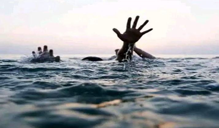 কুমিল্লায় নৌকা ডুবে ২ স্কুল ছাত্রী নিহত