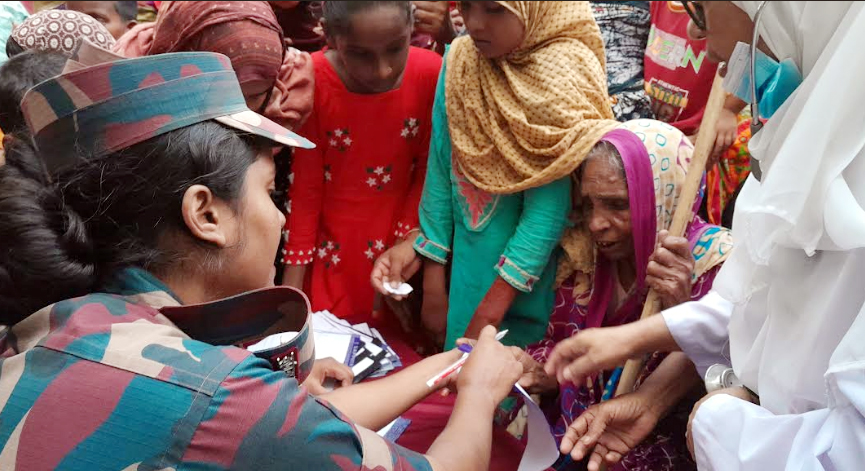 ঠাকুরগাঁওয়ে বিজিবির ফ্রি মেডিক্যাল ক্যাম্প ও জনসচেতনতামূলক সভা