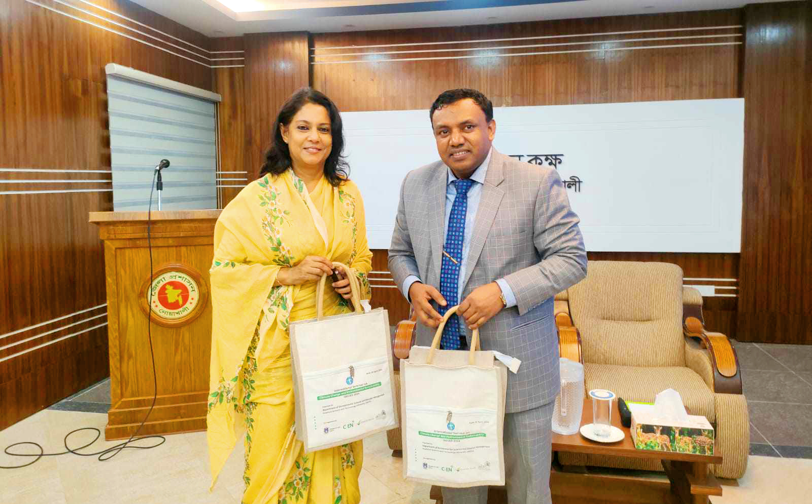 উপদেষ্টা রিজওয়ানা হাসানের সঙ্গে নোবিপ্রবি উপাচার্যের সাক্ষাত