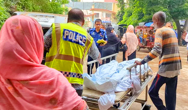 আশুলিয়ায় আইনশৃঙ্খলা রক্ষাকারী বাহিনীর সঙ্গে শ্রমিকদের সংঘর্ষ, গুলিতে নিহত ১
