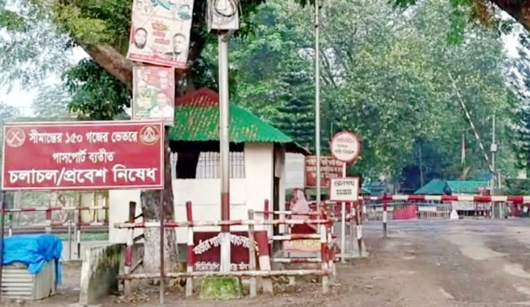 দুর্গাপূজায় হিলি স্থলবন্দর দিয়ে টানা ৬ দিন আমদানি রপ্তানি বন্ধ